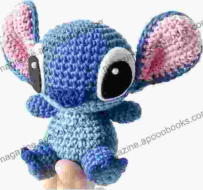 Charming Disney Characters Recreated With Intricate Crochet Stitches The Disney Crochet Book: Crochet Your Favorite Disney Characters With Instructions